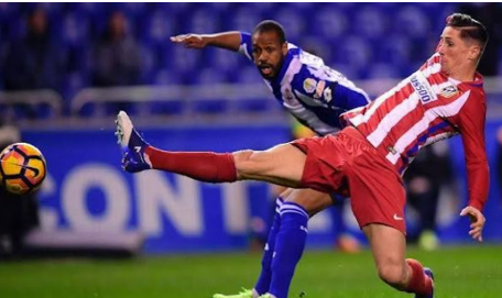 ATM vs Deportivo La Coruña aksi pemain