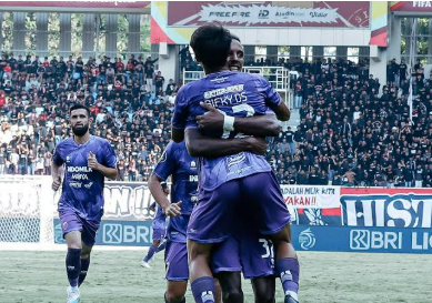 Persita vs Bali United selebrasi gol